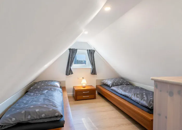 Semesterbostad Helgohuus