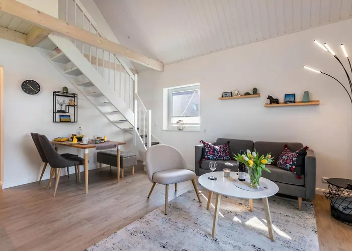 Semesterbostad Helgohuus